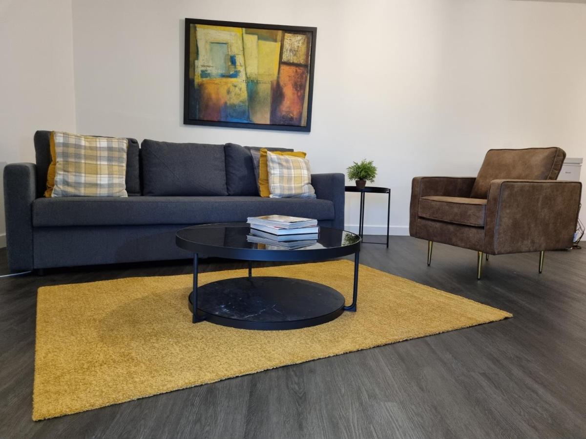 Spacious London Apartment 5 Min Walk To Leytonstone Underground Station And 5 Stops To Zone 1 Exteriör bild