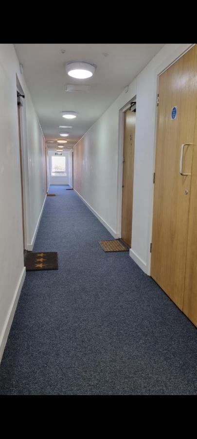 Spacious London Apartment 5 Min Walk To Leytonstone Underground Station And 5 Stops To Zone 1 Exteriör bild
